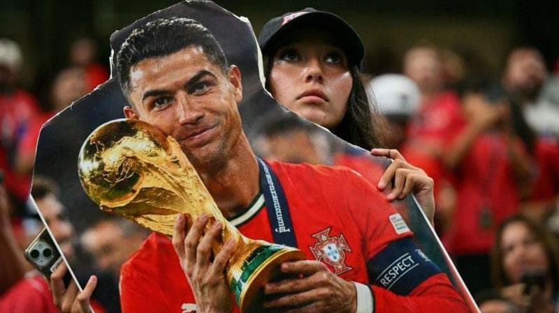 You've been trying to kill me for 23 years - should Ronaldo start?
