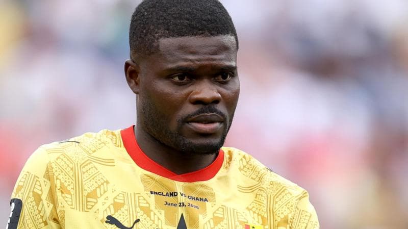 Spence Appears to Avoid Handshake with Partey
