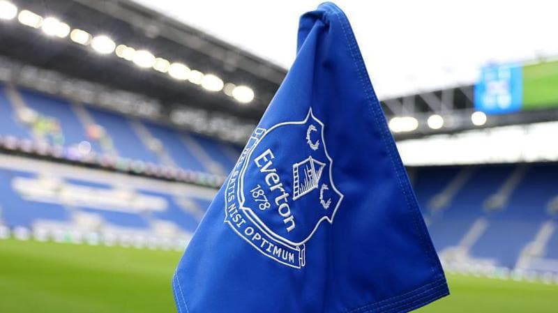 Everton condamné à verser 35 millions de livres à Burnley pour violations des PSR