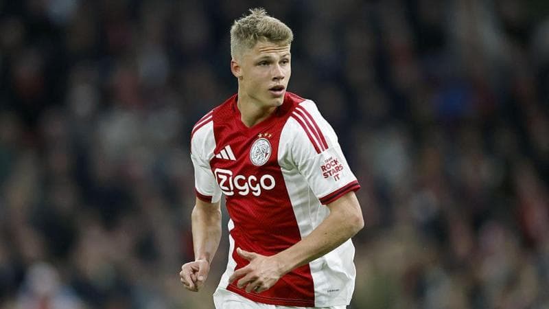 Newcastle Closing in on Signing of Ajax's Steur