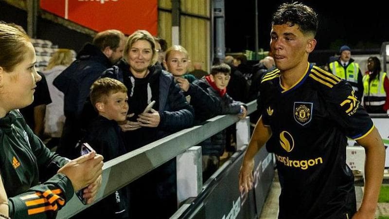 Manchester United to Withdraw from EFL Trophy Next Season