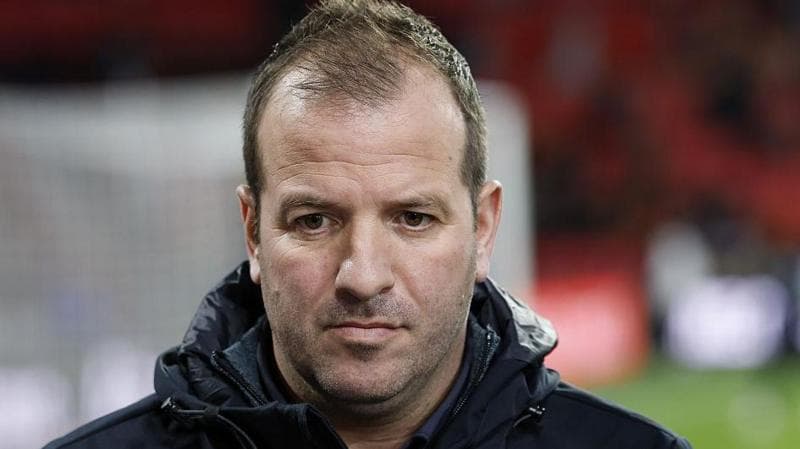 Van der Vaart Apologises Over Japan Racial Slur