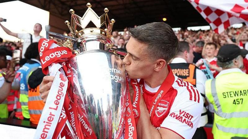 Arsenal Agree Fee for Trossard Move to Besiktas